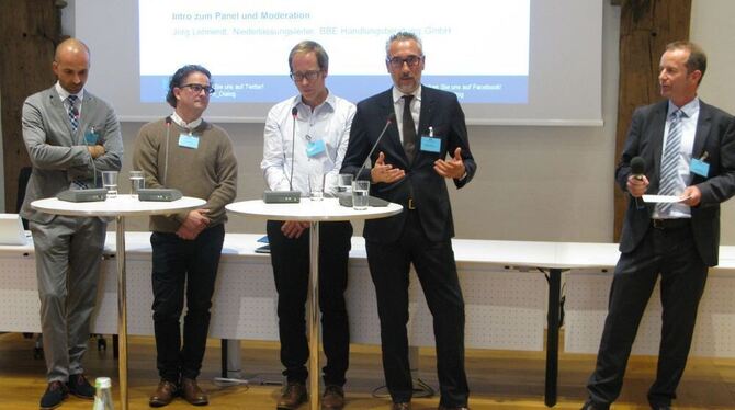 Diskutierten   über Herausforderungen für den Einzelhandel (von links): Rainer Weith, Christian Wittel, Sebastian Stolz, Edgar L