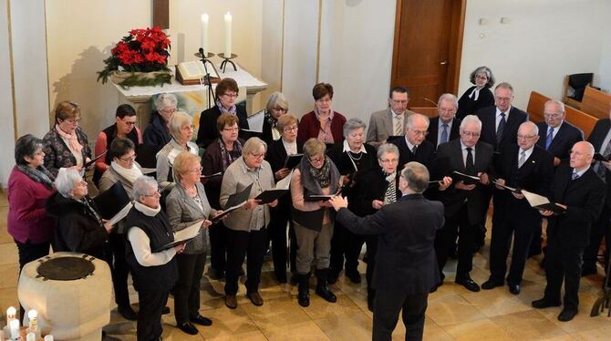 Ein letzter Auftritt im Gottesdienst: Der Rommelsbacher Bestattungschor sang sich in der Martin-Luther-Kirche unlängst  selbst e