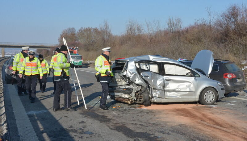 Schwere Unfälle mit elf Verletzten auf der A81 bei Rottenburg
