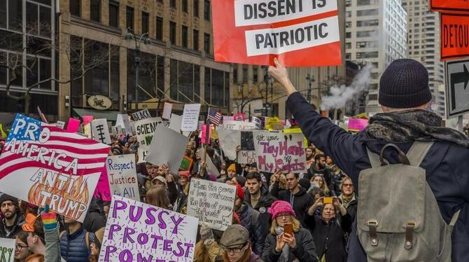 Teilnehmer der Anti-Trump-Kundgebung »Marsch der Frauen« in New York. Foto: Erik Mcgregor