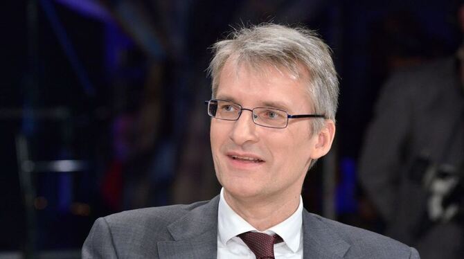 Elmar Theveßen, Terrorismus-Experte, und stellvertretender ZDF-Chefredakteur, während der ZDF-Talksendung »Maybrit Illner«. Foto