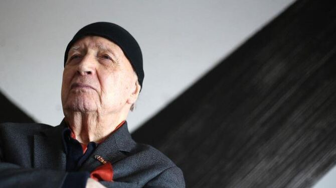K.O. Götz wird 103 - und malt immer noch. Foto: Oliver Berg