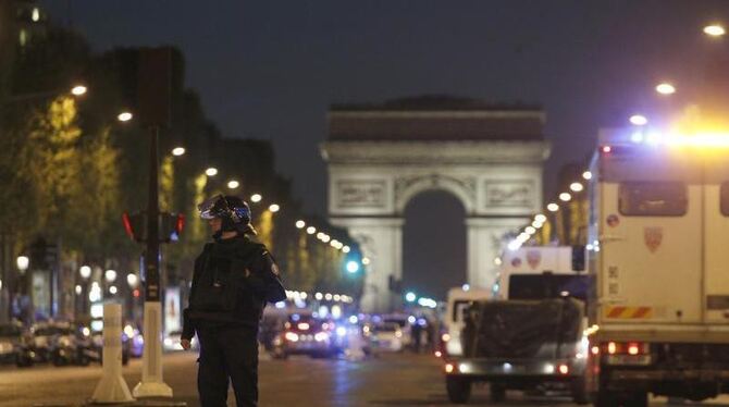 Die Champs-Élysées in Paris wurden weiträumig abgesperrt. Foto: Thibault Camus