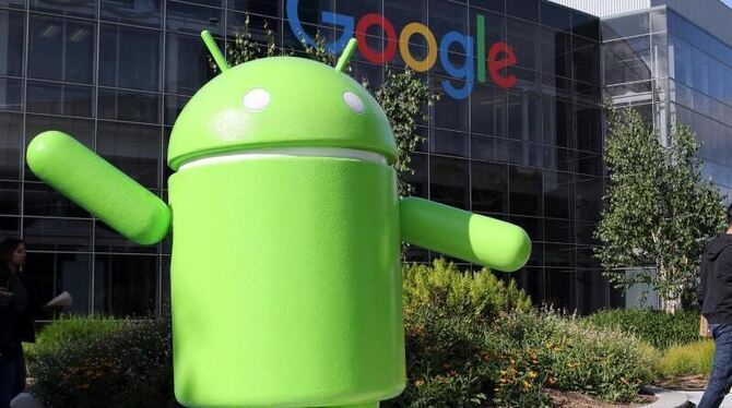 Eine Android-Figur auf dem Firmencampus von Google im kalifornischen Mountain View. Foto: Christoph Dernbach
