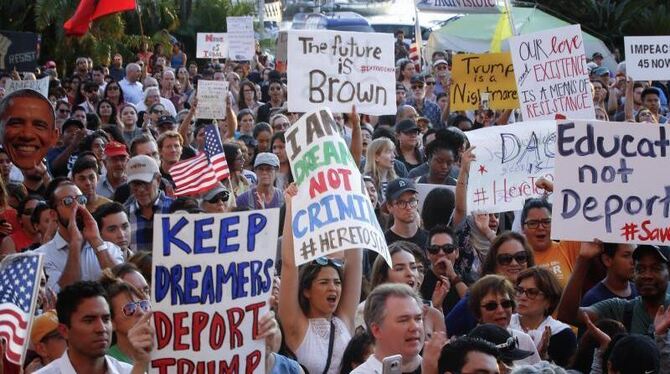 Aktivisten demonstrieren in San Diego gegen die geplante Abschaffung des Programms »Deferred Action for Childhood Arrivals« (