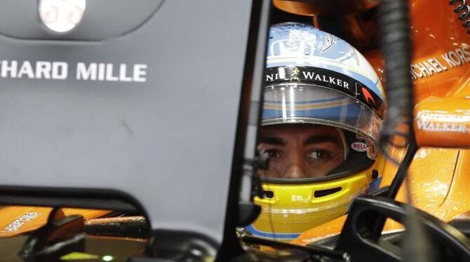 Fernando Alonso lässt seine Zukunft offen. Foto: Antonio Calanni