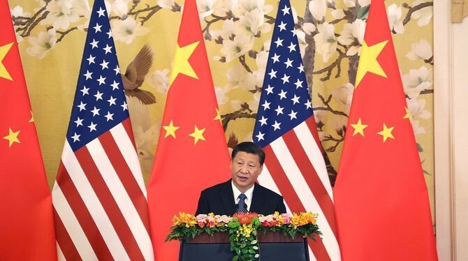 Chinas Staatschef Xi Jinping ist einstimmig im Amt des Präsidenten und Vorsitzenden der staatlichen Militärkommission bestätigt