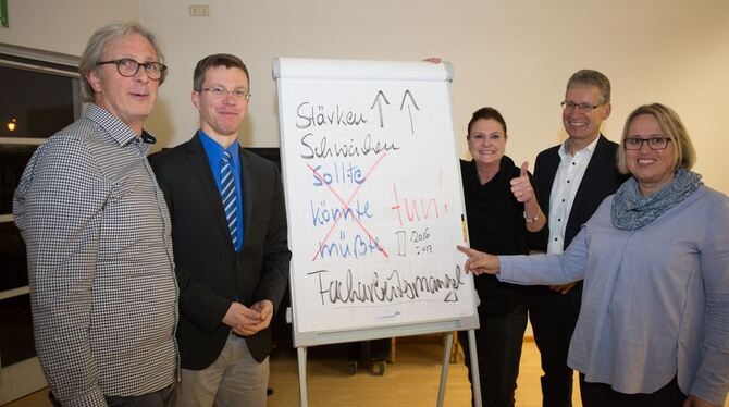 Gemeinsam für Trochtelfingens Attraktivität (von links): Bernhard Schoser vom Werbekreis, Bürgermeister Christoph Niesler, Ulrik