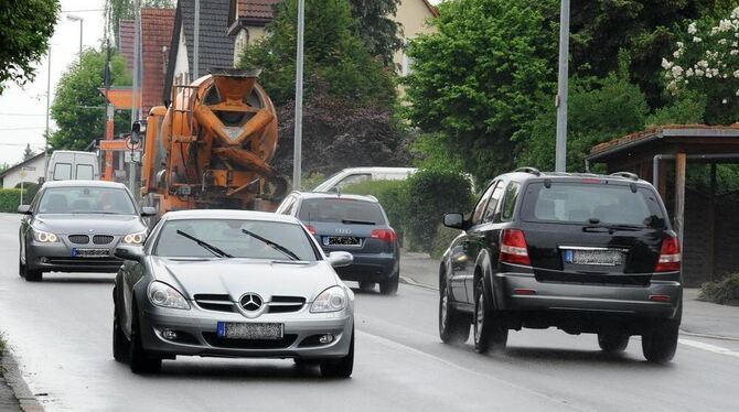 Verkehrsberuhigung in Ohmenhausen: Die Stadt will Tempo 30 auf einem Teilabschnitt der Ortsdurchfahrt einführen. GEA-FOTO: PACHE