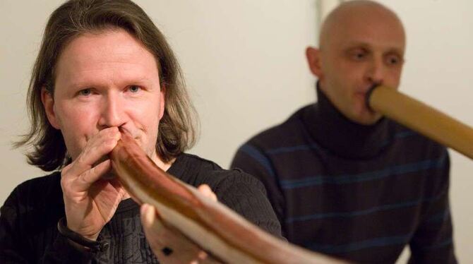 Thoralf Kalweit hat für sich das richtige Instrument gefunden, das Didgeridoo. FOTO: SCHREIER