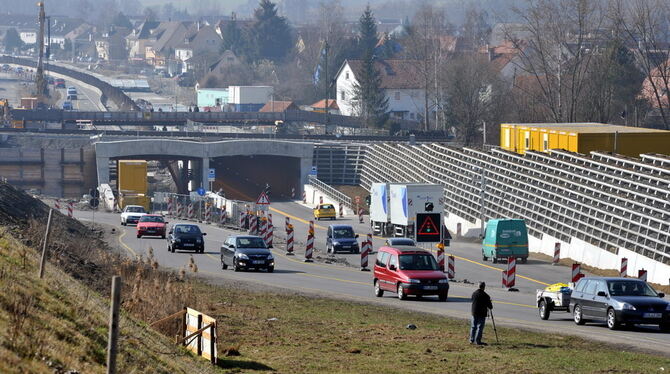 B 27 Tunnel in Dußlingen eröffnet