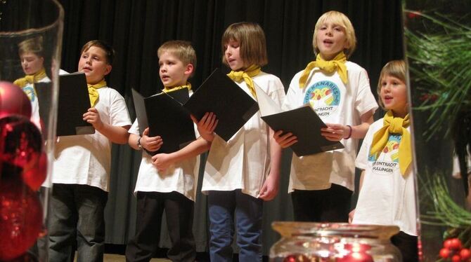 Singen hat Zukunft: Der Nachwuchs der Eintracht die »Kanaries«. FOTO: SEITZ Singen hat Zukunft: Der Nachwuchs der Eintracht die »Kanaries«. FOTO: SEITZ