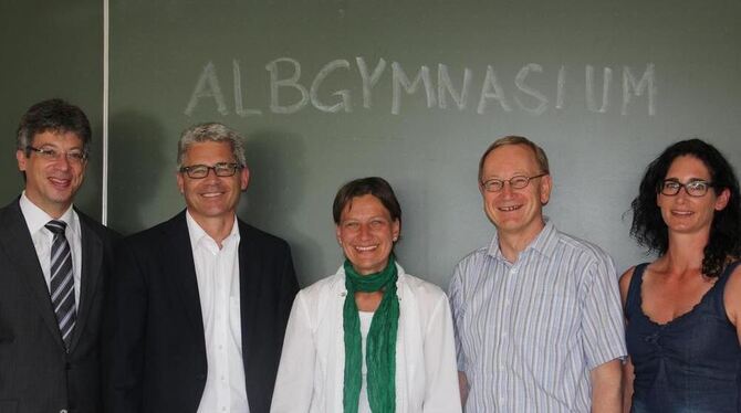 Bislang ist das Albgymnasium in Hohenstein nur eine Idee – aber eine, mit der sich viele anfreunden können, zum Beispiel (von li