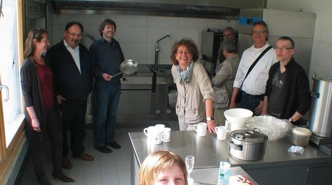 Reichlich Platz zum Kochen bietet die neue Küche im Orschel-Hagener Gemeindehaus. GEA-FOTO: DÖRR