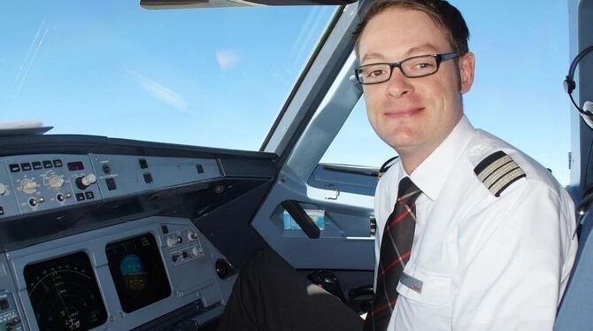 Das Cockpit eines Airbus 320 der Swiss ist der Arbeitsplatz von Gunnar Albrecht aus Gniebel. Schon als Kind träumte er seinen gr