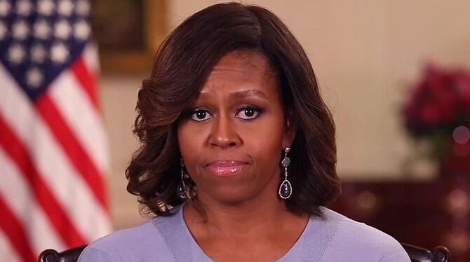 Die US-First-Lady Michelle Obama hat sich der Nigeria-Kampagne #BringBackOurGirls angeschlossen. Sichtlich bewegt sprach sie übe