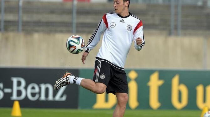 Mesut Özil ist kurz vor WM-Beginn noch nicht in Form gekommen. FOTO: DPA