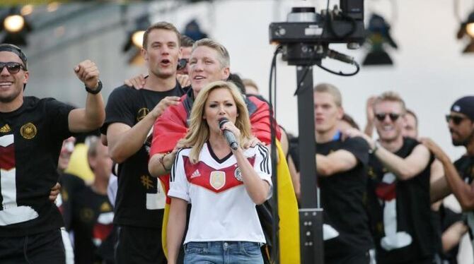 Helene Fischer singt für die WM-Helden. Foto: Michael Kappeler