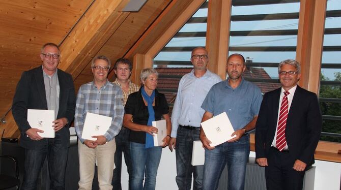 Für ihr kommunalpolitisches Engagement ausgezeichnet wurden (von links) Willi Baier, Georg Steiner, Robert Schnitzer, Karin D’Et