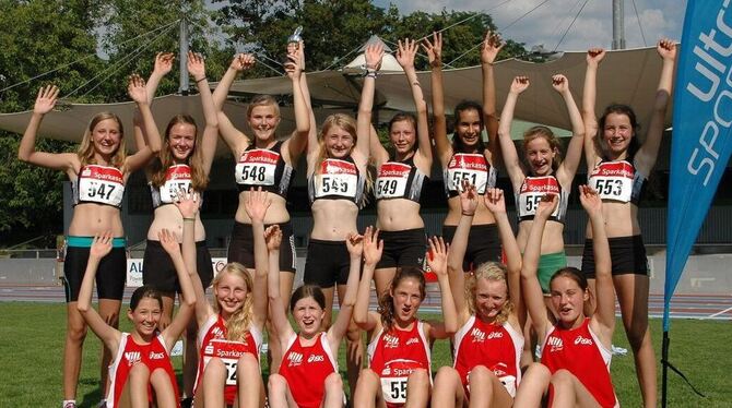 Sie haben allen Grund zum Jubeln. Die Mädchen des BZN-Gymnasiums in Rommelsbach holten sich den Sieg im Leichtathletik-Landesfin