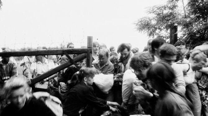 Am 19.08.1989 flohen bei einer Friedensdemonstration auf einer Wiese im ungarischen Sopronpuszta Hunderte DDR-Bürger durch da