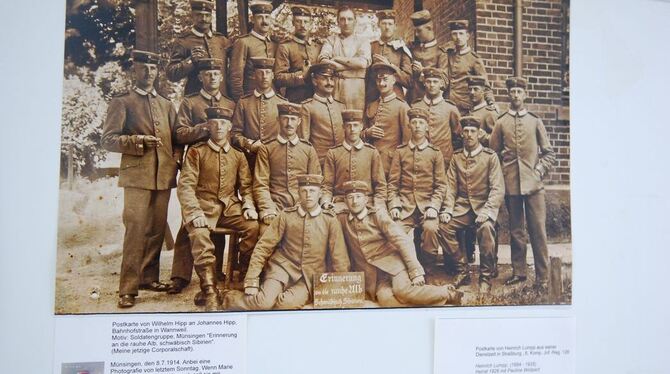 Eine Postkarte des Wannweilers Wilhelm Hipp (mittlere Reihe, Dritter von rechts) an seinen Verwandten Johannes Hipp, zeigt eine