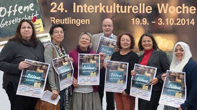 Die Veranstalter freuen sich auf die Interkulturelle Woche 2014 (von links): Suzan Karabay, Susanne Stutzmann, Christiane Schind