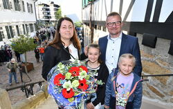 Pfullingens neuer Bürgermeister Stefan Wörner mit seiner Familie.