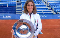 Dreifache Tennis-Weltmeisterin der Damen 50: Anke Wurst aus Reutlingen.  FOTO: VEREIN