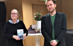 Astrid Lindgren plastisch gemacht: Biografin Maria Regina Kaiser und Schauspieler David Liske. 
