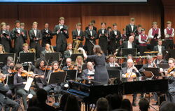 Die Württembergische Philharmonie mit Dirigentin Ariane Matiakh und dem Knabenchor Capella Vocalis