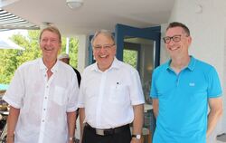 Freuten sich mit dem TC  (von links) Rainer Boos,  OB Thomas Keck und Oliver Kurz.