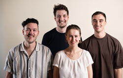 Sie gründeten vor etwa einem Jahr das Start-up Filmlet (von links): Thiemo Imgraben, An-dreas Hack, Sophia Campbell und Kai Oswa