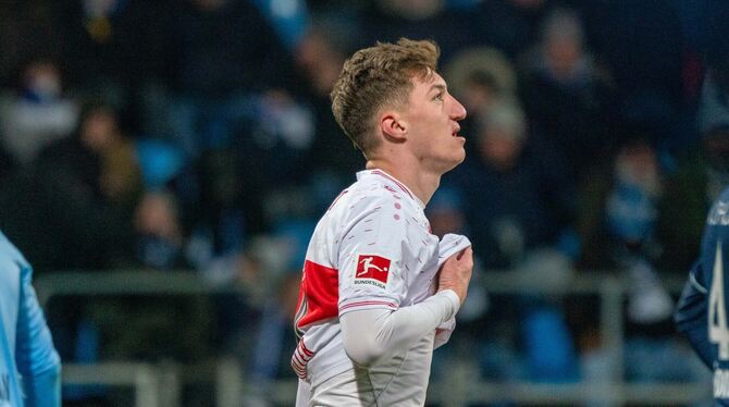 Leitet mit einem individuellen Fehler die 0:1-Niederlage in Bochum ein: VfB-Mittelfeldspieler Angelo Stiller.