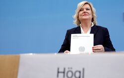Eva Högl (SPD), Wehrbeauftragte des Deutschen Bundestages, stellt ihren Jahresbericht vor. 