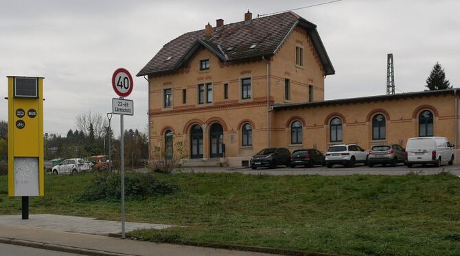 Die Fläche vor dem Betzinger Bahnhof könnte nach dem Willen des Bezirksgemeinderats nun zu einem Mobilitätsknotenpunkt entwickel