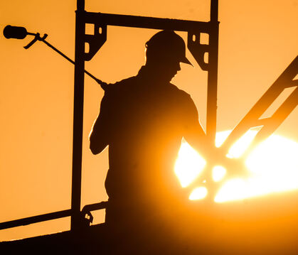 Die Baubranche steckt in der Krise – mit Folgen für den Arbeitsmarkt.  FOTO: PA 