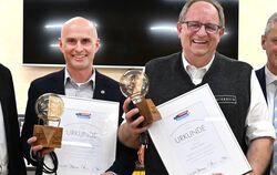 Seifriz-Preis für Bäckermeister Heinrich Beck (rechts) aus Römerstein und Professor Friedrich Longin von der Universität Hohenhe