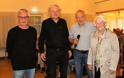 Gestalteten den Zeitzeugenabend in Eningen (von links): Boris Terpinc, Christoph Dohse, Franz-Georg Gaibler und Ruth Votteler.