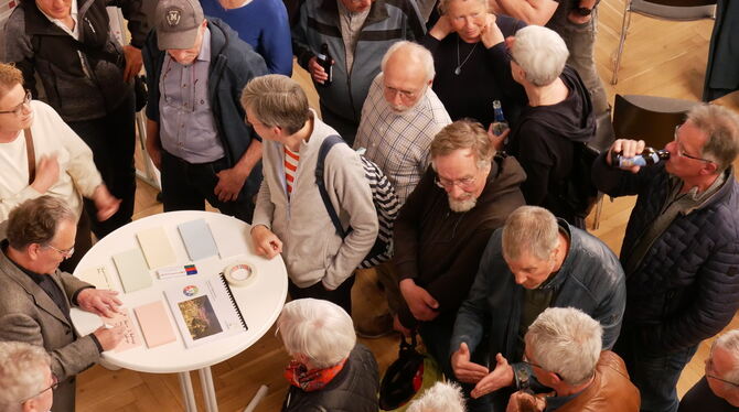 Engagierte und teilweise emotionale Diskussionen bei der Bürgerinformation zum Mobilitätskonzept der Stadt Bad Urach in der Fest