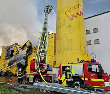 Lagerhalle von Spielehersteller in Schorndorf fängt Feuer