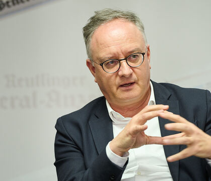 Der SPD-Landesvorsitzende und ehemalige Kultusminister Andreas Stoch beim GEA-Redaktionsgespräch.  FOTO: SCHANZ