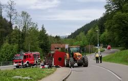 Verletzte bei Unfall mit Maiwagen in Südbaden