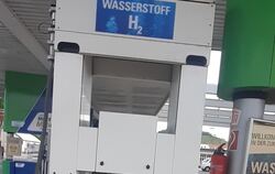 Vorreiter in der Privatwirtschaft: An der OMV-Tankstelle am Metzinger Stadtrand kann Wasserstoff als Treibstoff gezapft werden.