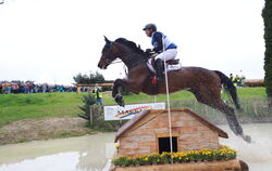 Olympiasieger Michael Jung, hier mit seinem Pferd Chipmunk am Entenhaus, startet erneut in Marbach. 