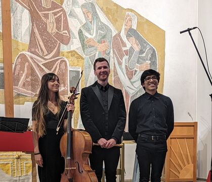 Aurora Fibla, Jan Fuß (Mitte) und Sergio Flores gaben ein außergewöhnliches Konzert.
