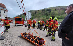 Die Fachgruppe zur Rettung von Personen aus Höhen und Tiefen, eine Sondereinheit der Feuerwehr Oberraden-Strassenhaus für Rettun