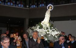 Fatima-Prozession in der katholischen Kirche St. Josef in Bad Urach.  FOTO: SANDER