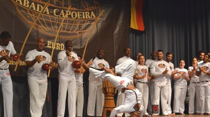 Die Mischung macht’s: Capoeira ist ein vielseitiger Sport mit vielen Elementen aus Kampf, Tanz und Akrobatik.