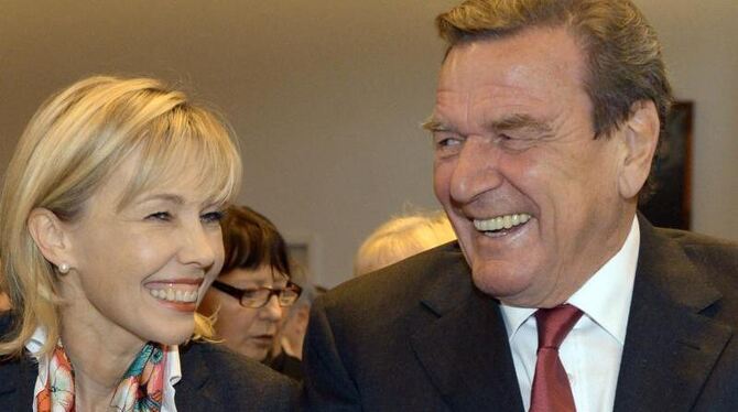 Doris Schröder-Köpf und Altkanzler Gerhard Schröder haben sich getrennt. Foto: Peter Steffen/Archiv